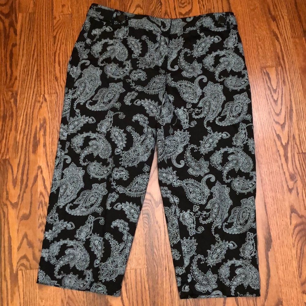 Sag Harbor Crop Pants Womens 16 Black & White Paisley EUC